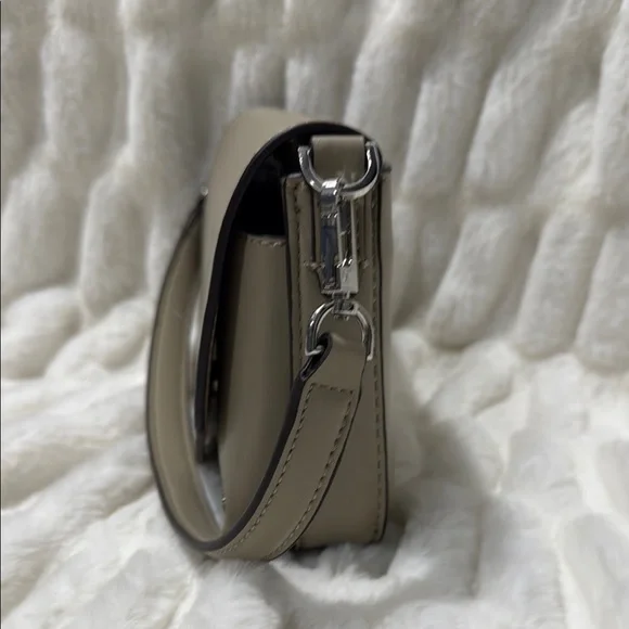 DKNY Tan Crossbody Bag with Adjustable Strap - Picture 4 of 7